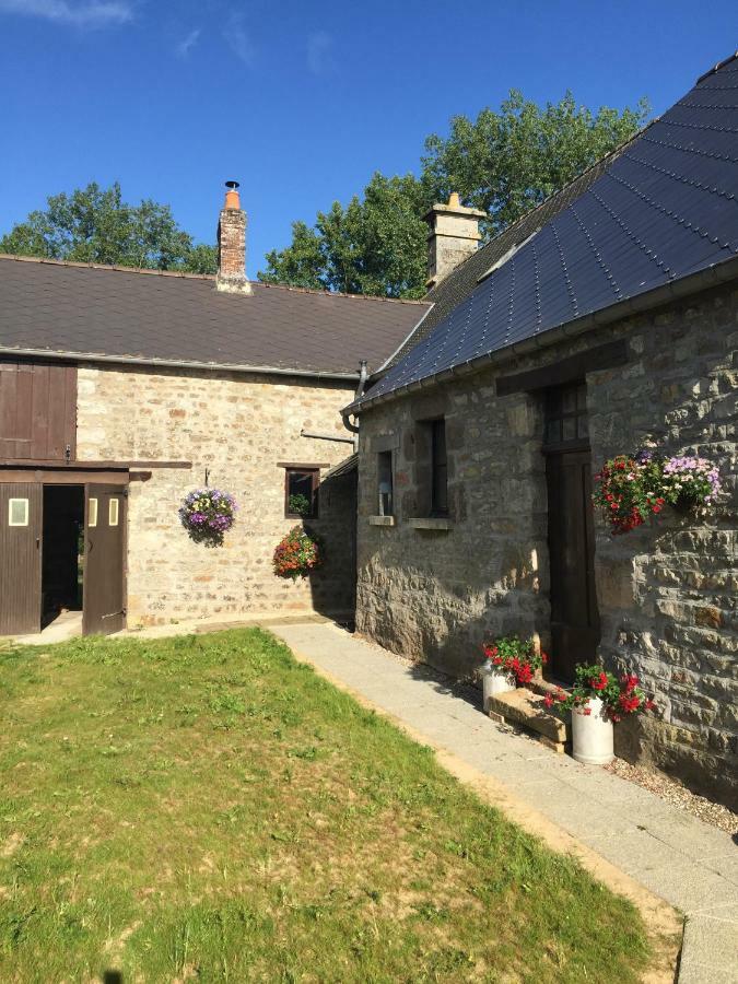 No 3 Route De Lingramiere Bed & Breakfast La Ferte-Mace Bagian luar foto